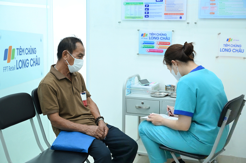 Viêm màng não mô cầu ủ bệnh âm thầm, tiến triển rất nhanh, có thể gây tử vong trong vòng 24 giờ kể từ khi khởi phát sốt.