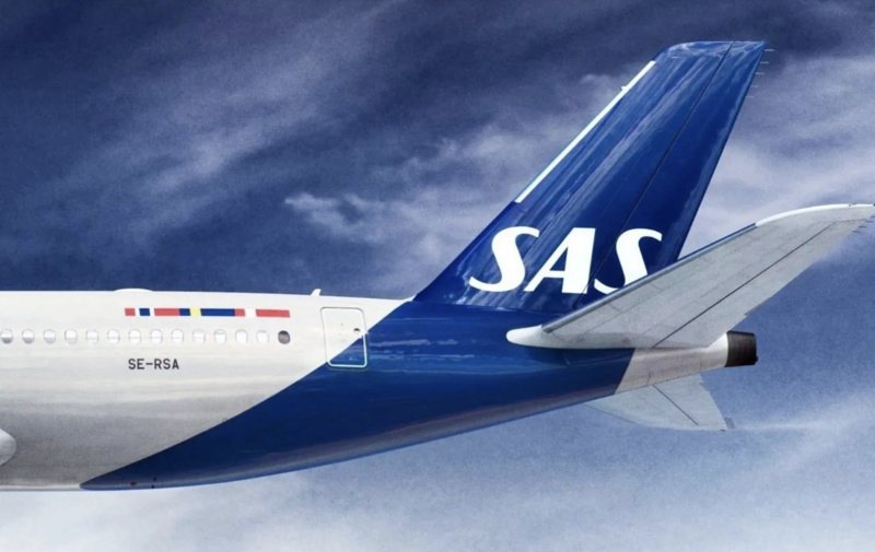 Một máy của hãng SAS, đơn vị dự kiến hủy 1.000 chuyến bay vào tháng 4 vì tình trạng khan hiếm nhiên liệu. Ảnh: Facts
