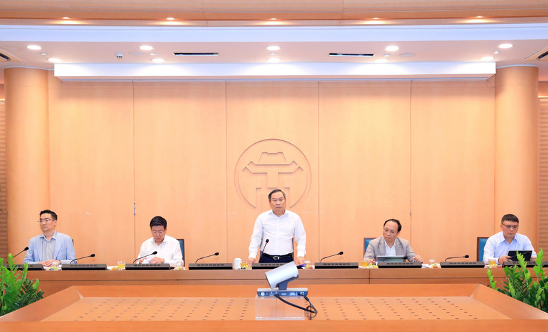 Ông Vũ Đại Thắng, Chủ tịch UBND TP. Hà Nội phát biểu tại hội nghị.