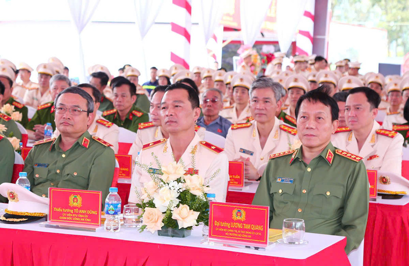 Đại tướng Lương Tam Quang, Ủy viên Bộ Chính trị, Bí thư Đảng ủy Công an Trung ương, Bộ trưởng Bộ Công an dự Lễ khởi công. Ảnh: Công an Thanh Hóa