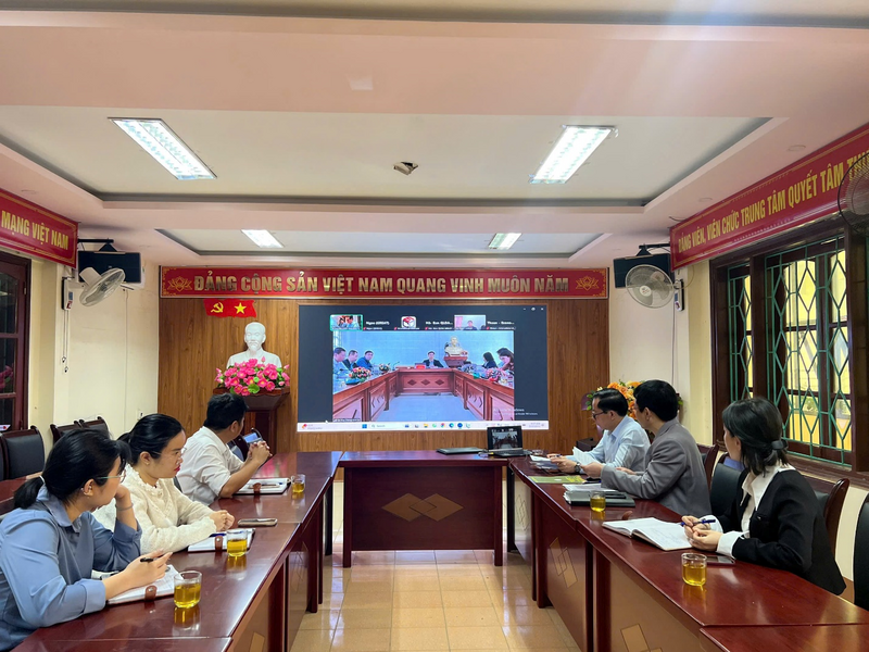 Phỏng vấn sâu trong khuôn khổ dự án Chỉ số năng lực cạnh tranh tại trung tâm.