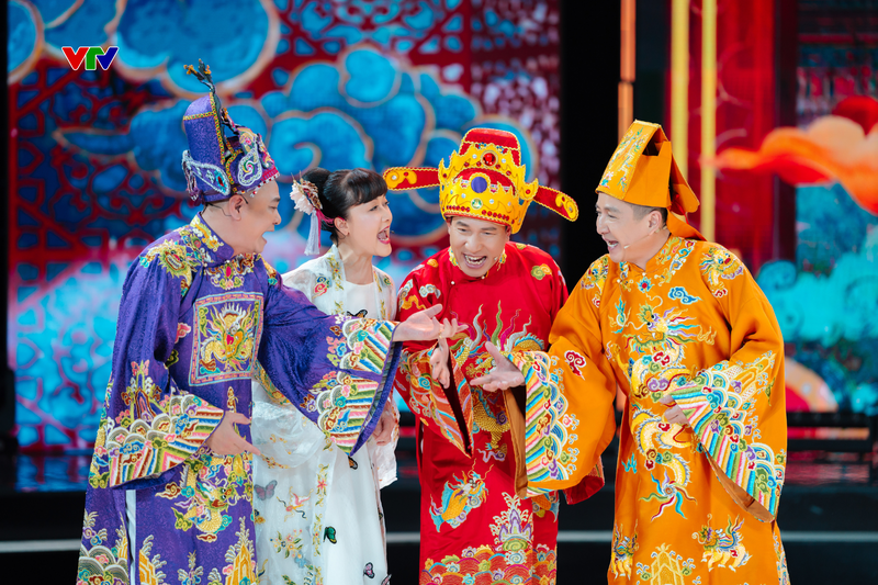 Chương trình quen thuộc “Gặp nhau cuối năm - Táo quân” sẽ tái xuất với tiểu phẩm “Hái hoa dân chủ”. Ảnh: VTV3