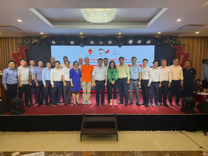 Các chuyên gia, đối tác trong nước và quốc tế tham dự hội thảo.