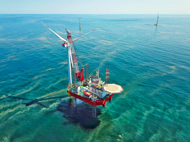 Khai thác tối đa “mỏ vàng” gió và nắng của Việt Nam để thúc đẩy chuyển dịch năng lượng, đảm bảo an ninh năng lượng quốc gia.