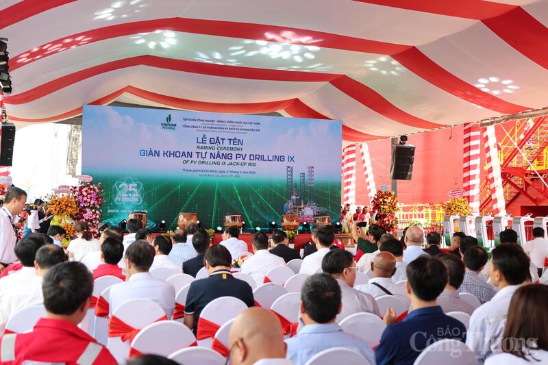 Quang cảnh buổi lễ.