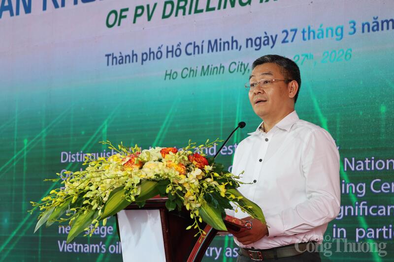 Ông Lê Mạnh Cường, Phó Tổng giám đốc Petrovietnam phát biểu tại buổi lễ.