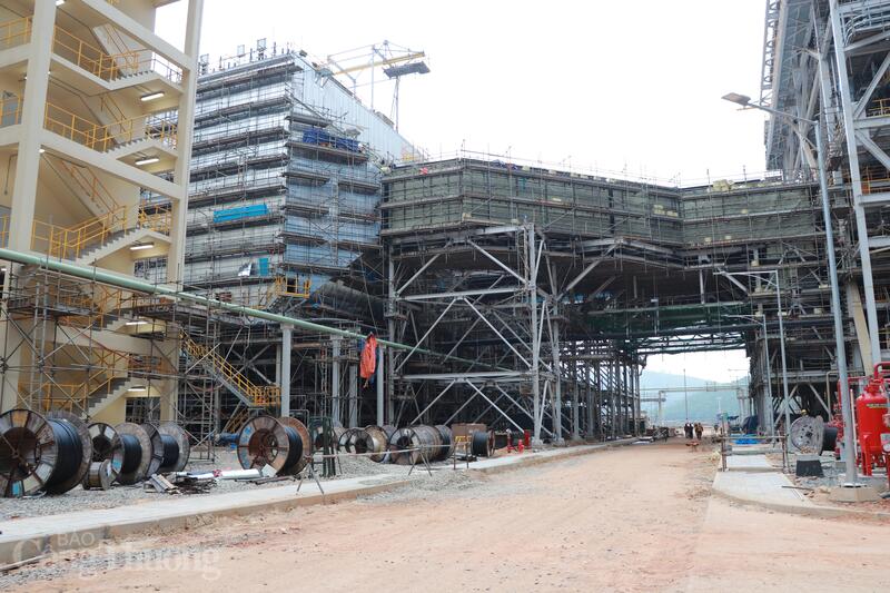 Theo kế hoạch, tổ máy số 1 sẽ được hòa lưới trong Quý I/2026, phát điện thương mại vào tháng 5/2026; tổ máy số 2 dự kiến phát điện thương mại vào tháng 10/2026.