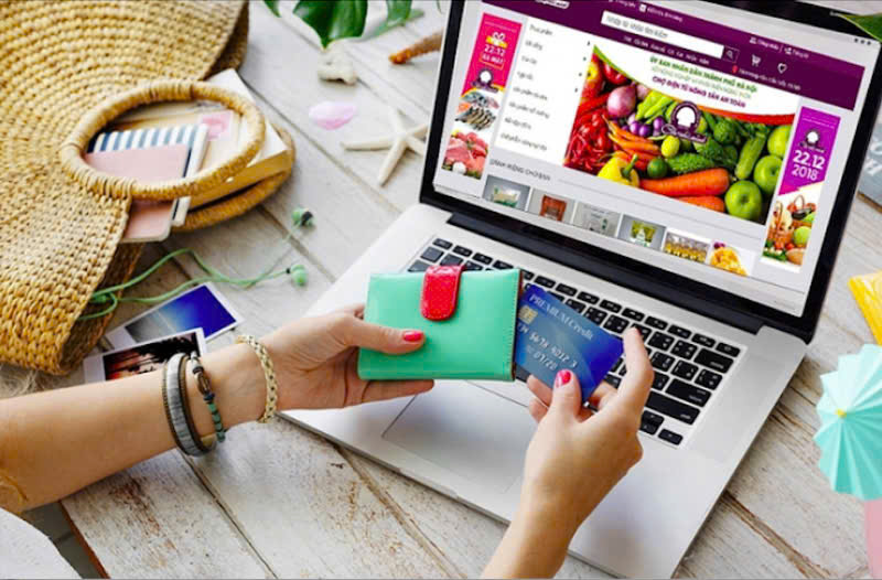 Thương mại điện tử ngày càng đóng vai trò quan trọng trong hệ thống phân phối và kinh tế số. Ảnh: Báo Công Thương.