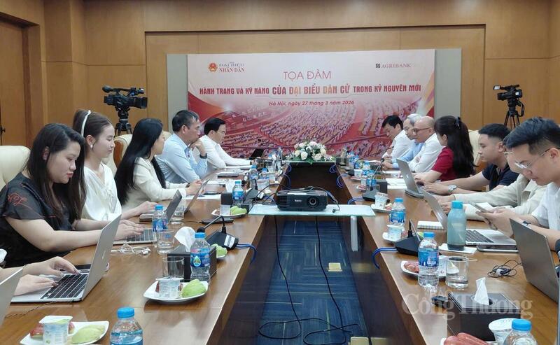 Toàn cảnh tọa đàm. Ảnh: Nguyễn Hạnh