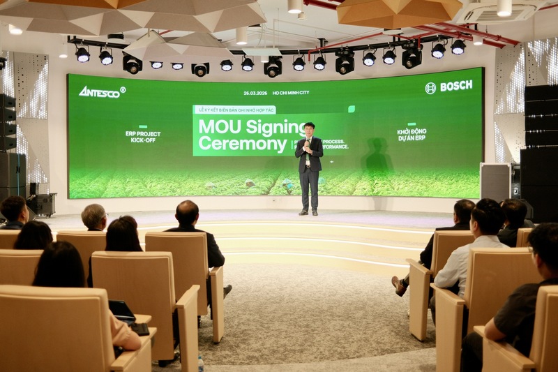 Ông Nguyễn Hoàng Minh - Tổng giám đốc kiêm thành viên HĐQT Antesco đại diện phát biểu