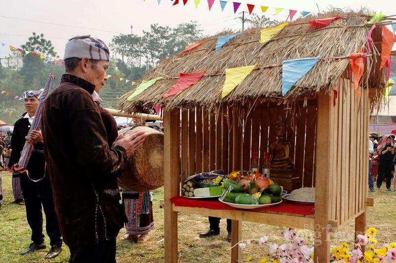 Nghi thức linh thiêng trước khi diễn ra lễ hội Bun Vốc Nặm.