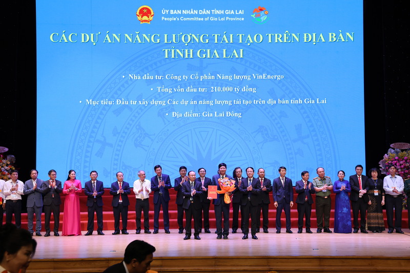 Tỉnh Gia Lai trao chủ trương đầu tư cho các dự án năng lượng tái tạo trên địa bàn.