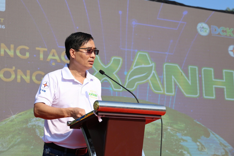 Phó Giám đốc PC Đà Nẵng Bùi Đỗ Quốc Huy nhấn mạnh: "Giờ Trái đất không chỉ là 60 phút mang tính biểu tượng, mà cần được tiếp nối bằng 365 ngày hành động, từ những thay đổi nhỏ nhưng bền bỉ". Ảnh: Phương Nam