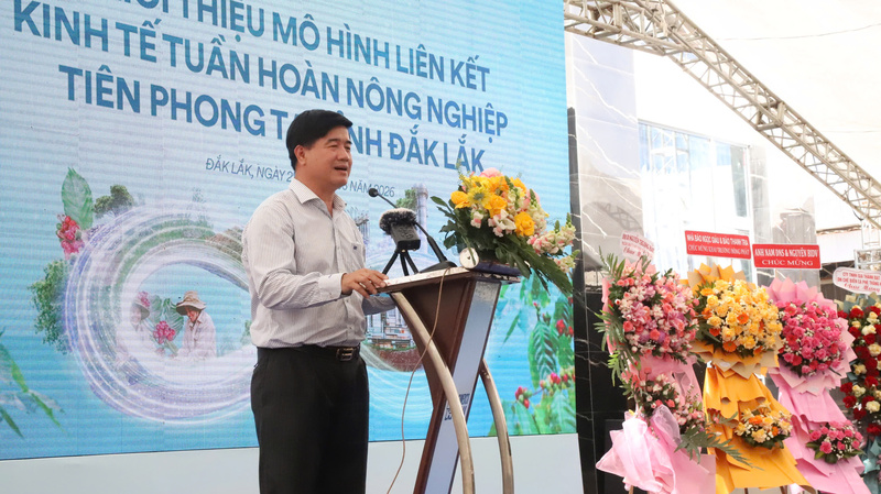 Phó Chủ tịch UBND tỉnh Đắk Lắk Nguyễn Thiên Văn phát biểu tại sự kiện liên kết kinh tế tuần hoàn nông nghiệp. Ảnh: Công Lý.