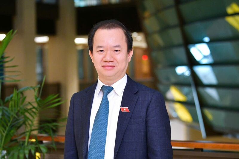 PGS.TS Bùi Hoài Sơn - Ủy viên thường trực Ủy ban Văn hóa, Xã hội của Quốc hội.