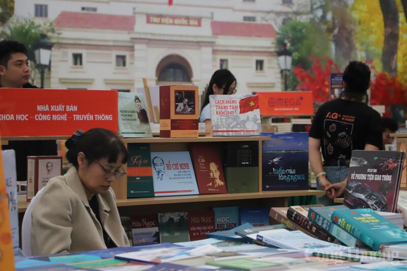 Chỉ thị 04-CT/TW làm rõ hơn tinh thần của Nghị quyết 80: văn hóa không đứng ngoài phát triển, mà phải tham gia trực tiếp vào phát triển. Ảnh: Bảo Thoa