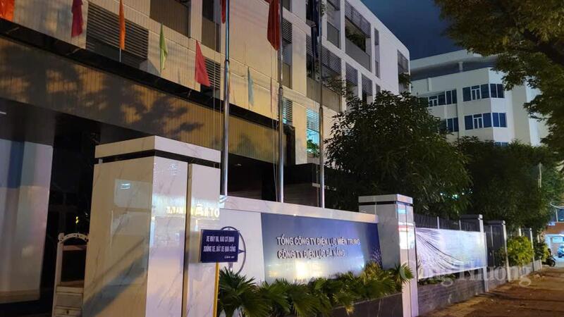 Trụ sở Công ty Điện lực Đà Nẵng tắt đèn tắt các thiết bị điện trang trí trong Giờ Trái đất