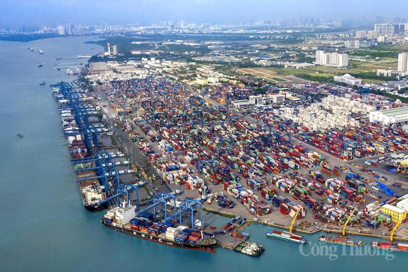 Phát triển logistics và hạ tầng thương mại được ngành Công Thương TP. Hồ Chí Minh xác định là khâu đột phá chiến lược thúc đẩy tăng trưởng kinh tế hai con số. Ảnh minh họa.