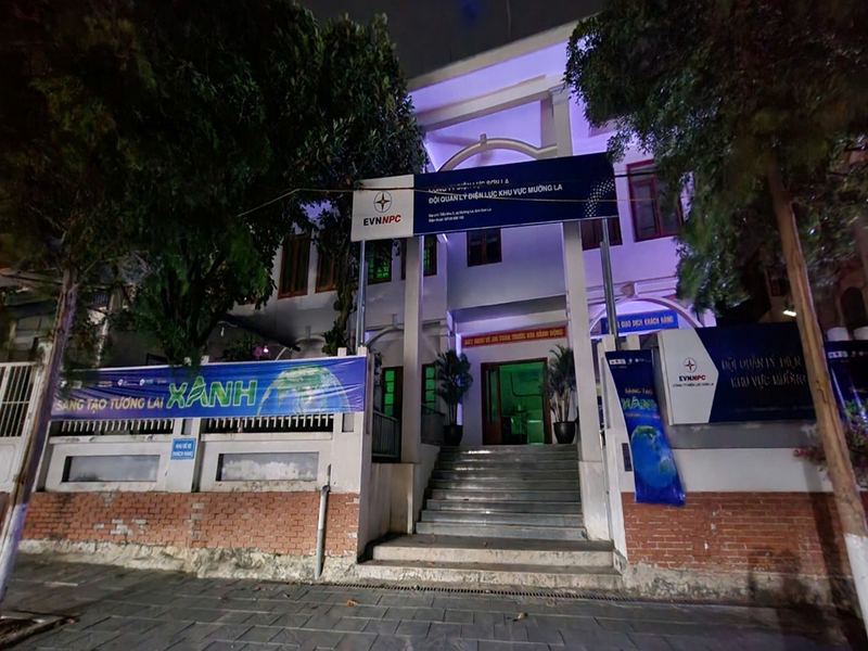 Trụ sở Công ty Điện lực Sơn La và các đơn vị trực thuộc thực hiện tắt đèn, thiết bị điện không cần thiết trong khung giờ Giờ Trái đất.
