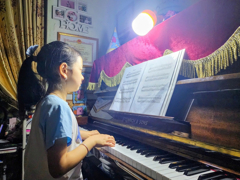 Khách hàng cùng lan tỏa và thực hiện tắt các thiết bị không cần thiết trong khung giờ Giờ Trái đất.