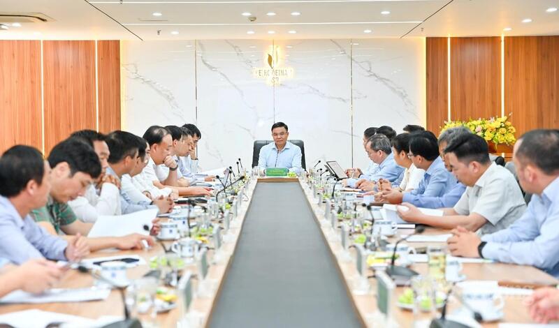 Toàn cảnh buổi làm việc - Ảnh: Nam Nguyễn