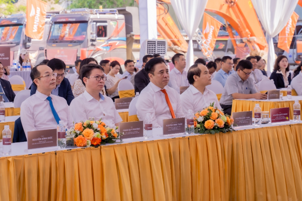 Các đại biểu tham dự lễ khởi công dự án Vlasta Premier – Phú Hội