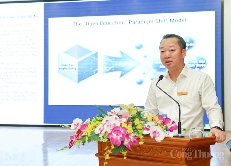 TS. Đồng Văn Ngọc, Trường Cao đẳng Cơ điện Hà Nội phát biểu tại hội nghị.