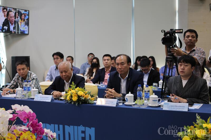 Các đại biểu tham dự toạ đàm