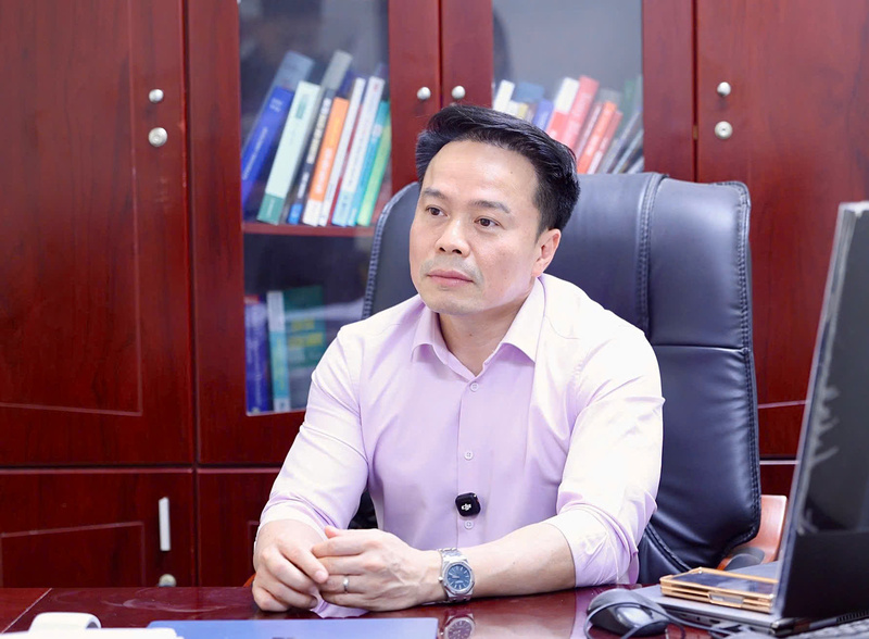 Ông Ngô Chung Khanh - Phó Vụ trưởng Vụ Chính sách Thương mại Đa biên - Bộ Công Thương trong cuộc trò chuyện cùng phóng viên Báo Công Thương. Ảnh: Quỳnh Trang