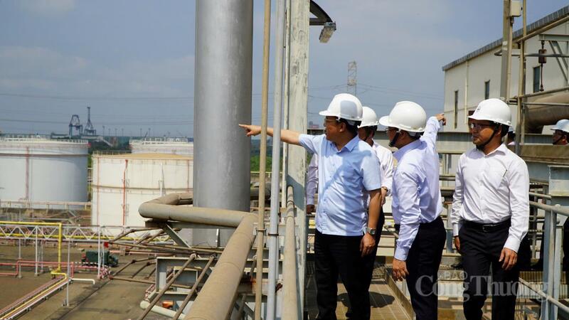 Chùm ảnh: Thứ trưởng Nguyễn Hoàng Long kiểm tra các dự án năng lượng - 3