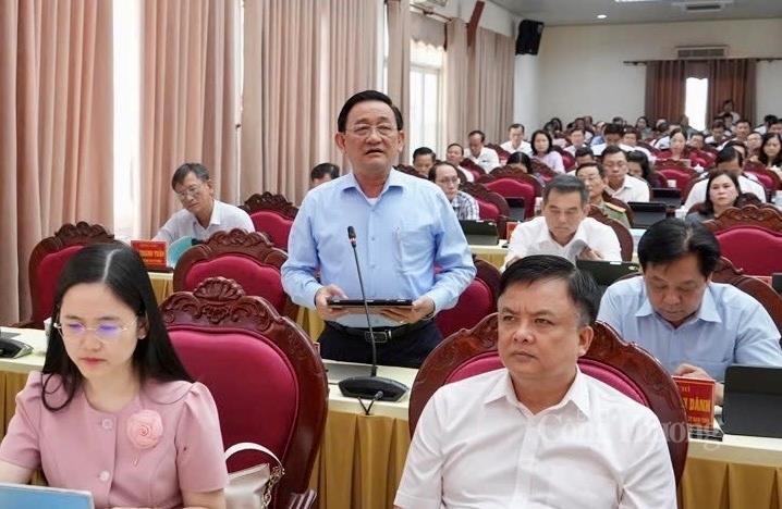 Ông Trần Quốc Tuấn - Giám đốc Sở Công Thương tỉnh Vĩnh Long thảo luận tại hội nghị.