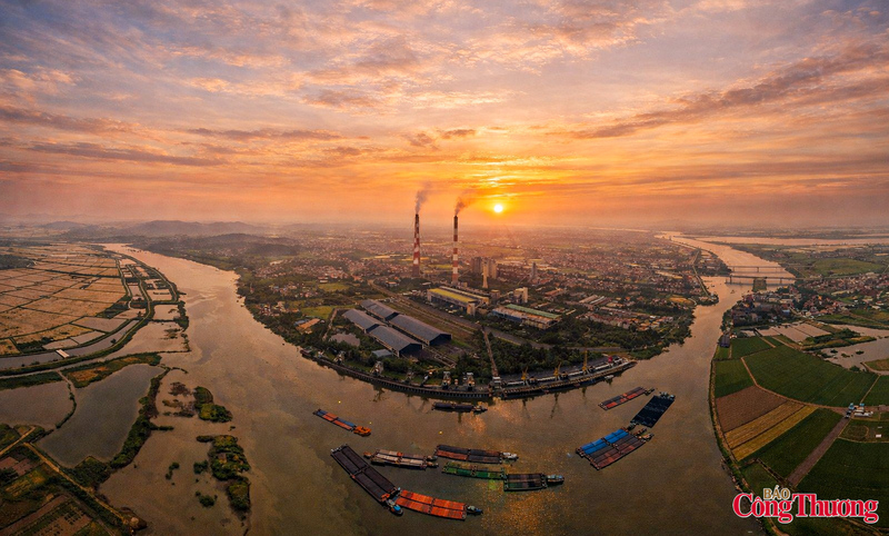 Nhắc đến vùng đất Chí Linh (nay thuộc TP Hải Phòng), không thể không nhắc tới Nhà máy Nhiệt điện Phả Lại một biểu tượng công nghiệp đã gắn bó với lịch sử phát triển của ngành điện Việt Nam suốt hơn 40 năm qua.