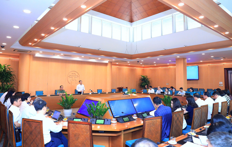 Quang cảnh buổi làm việc.