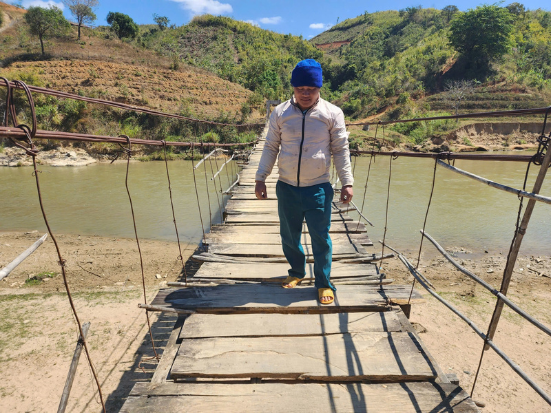 Kinh phí vẫn là một trong những rào cản lớn trong việc tu bổ, sữa chữa những cây cầu này. Ảnh: Tuệ Lâm