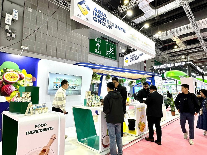 Gian hàng của AIG tại Hotelex Shanghai 2026 thu hút khách tham quan và đối tác quốc tế.