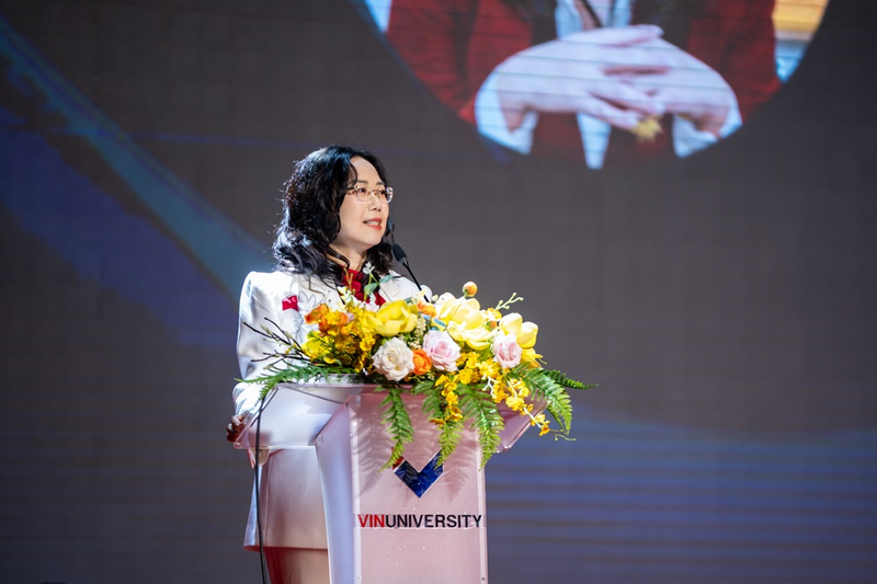 Tiến sĩ Lê Mai Lan - Phó Chủ tịch Tập đoàn Vingroup, Chủ tịch Hội đồng Trường Đại học VinUni phát biểu tại lễ khai giảng, chính thức kick off chương trình học.
