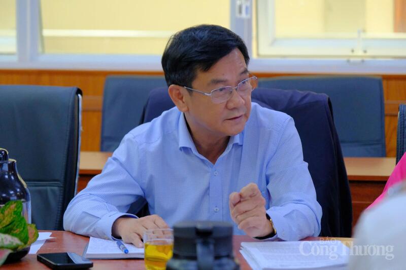 Ông Võ Công Tuấn, Phó Giám đốc Sở Công Thương Lâm Đồng phát biểu tại buổi làm việc. Ảnh: Lê Sơn