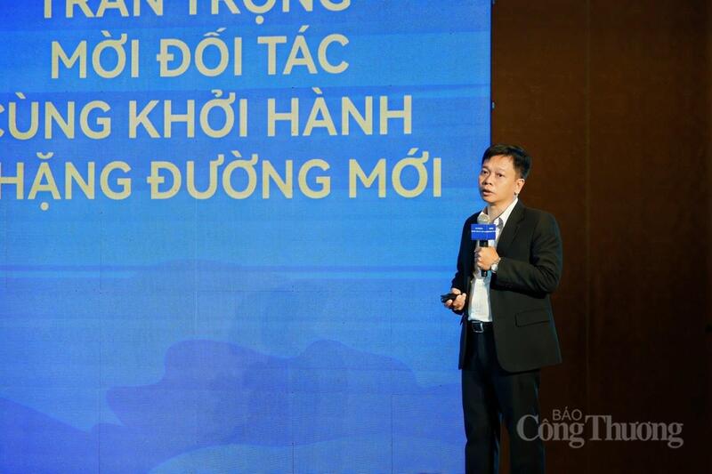 Ông Nguyễn Hữu Khoa, giảng viên Trường Cao đẳng Điện lực TP. Hồ Chí Minh, thành viên Hội Năng lượng Việt Nam chia sẻ tại sự kiện.