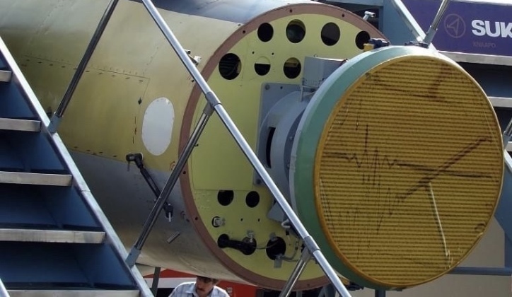 Nâng cấp radar hàng không sẽ mỏ rộng năng lực tác chiến của Su-35. Ảnh: Lenta