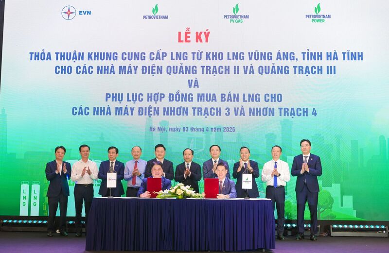 Lãnh đạo PV GAS và EVN ký kết thỏa thuận