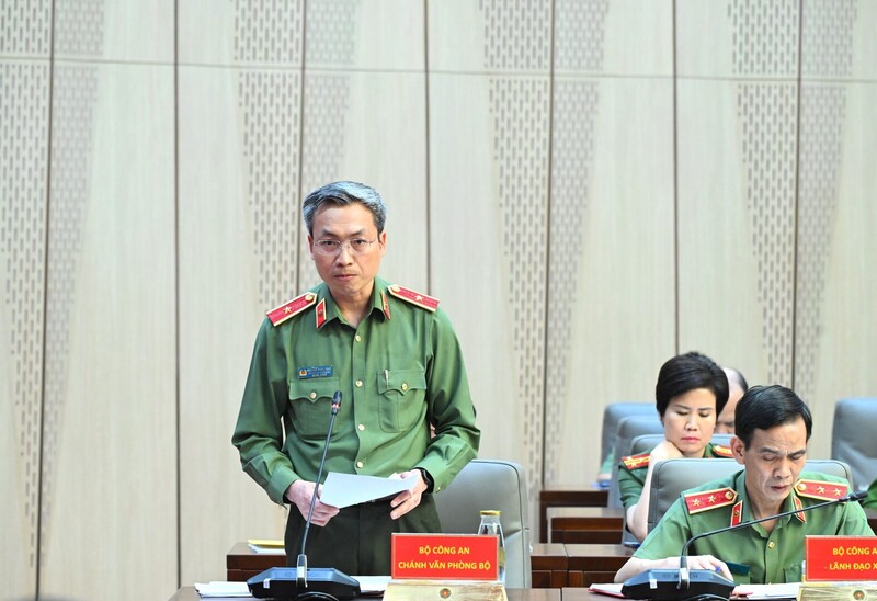 Thiếu tướng Nguyễn Quốc Toản, Chánh Văn phòng Bộ Công an thông tin tại hội nghị. Ảnh: Bộ Công an