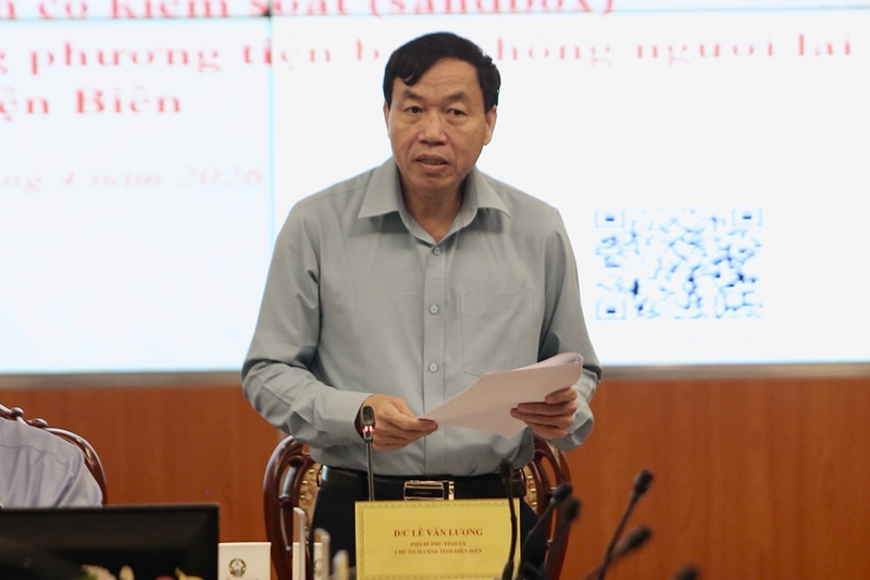 Chủ tịch UBND tỉnh Điện Biên Lê Văn Lương phát biểu tại buổi làm việc