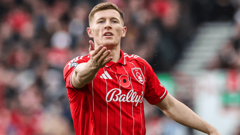 MU hy vọng Anderson (phải) cập bến Old Trafford. Ảnh: Foxsports.