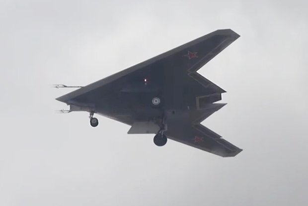 UAV tấn công S-70 Okhotnik. Ảnh: Rian