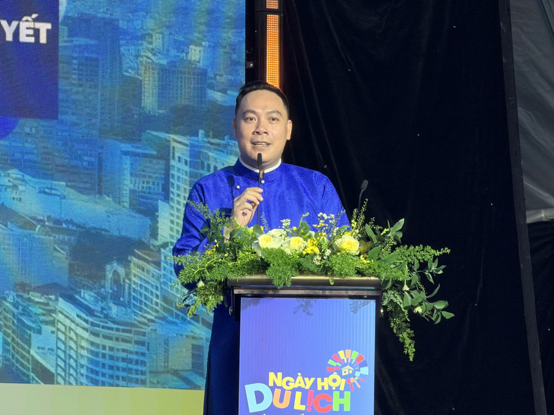 TS. Dương Đức Minh chia sẻ về vai trò của dòng thanh khoản trong việc nâng cao trải nghiệm và phát triển bền vững ngành du lịch. Ảnh: Minh Anh