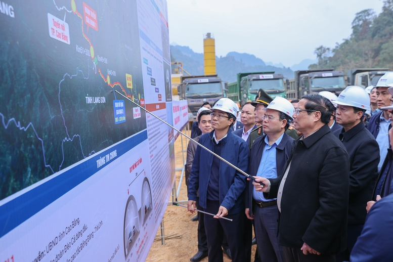 Tăng tốc bứt phá, quyết tâm thực hiện thắng lợi Nghị quyết Đại hội đại biểu toàn quốc lần thứ XIV của Đảng - 4