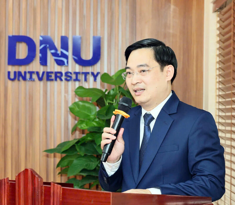 TS. Đặng Anh Tuấn, tân Hiệu trưởng Trường Đại học Đồng Nai phát biểu nhận nhiệm vụ. Ảnh: Công Nghĩa.