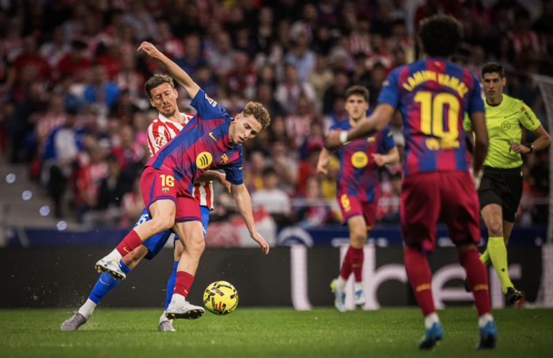 Trận đại chiến tại sân Metropolitano diễn ra cực kỳ quyết liệt. Ảnh: LaLiga Soccer