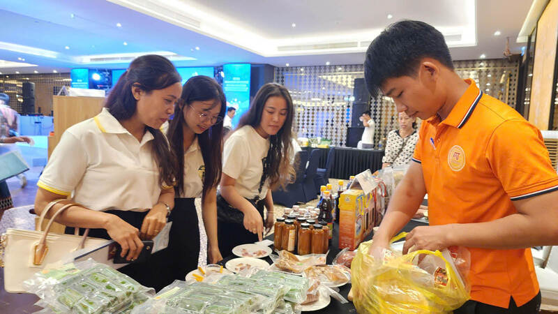 Nghị quyết 68-NQ/TW đặt mục tiêu có 2 triệu doanh nghiệp hoạt động vào năm 2030. Ảnh minh hoạ