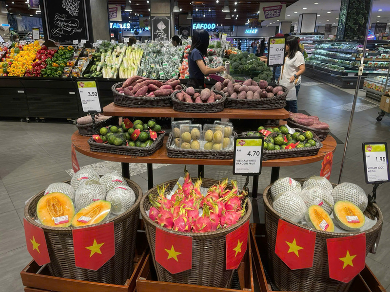 Hàng Việt Nam được bán rộng rãi tại hệ thống AEON Malaysia. Ảnh: Phú Cường